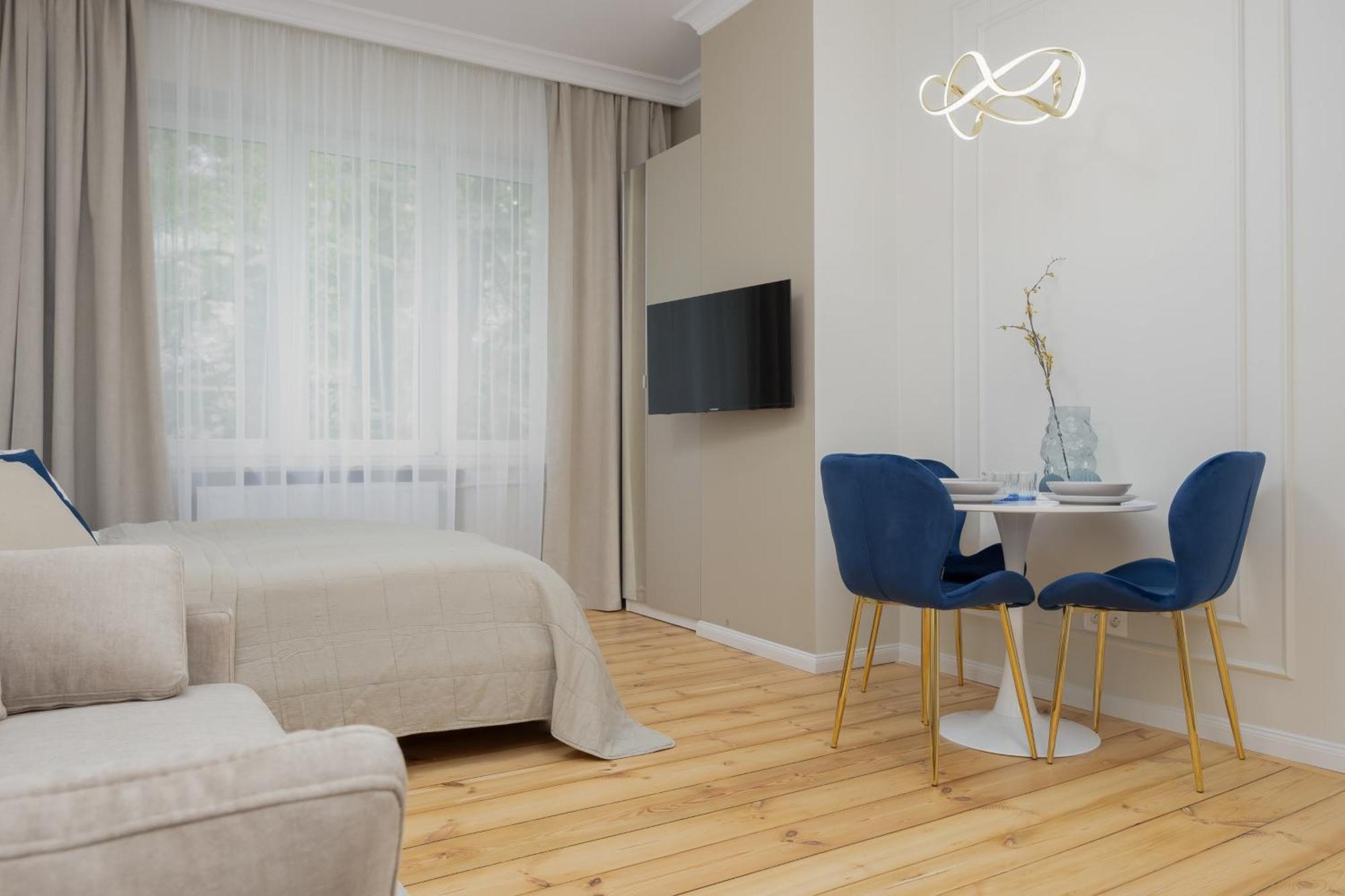 Elegant Apartments Grojecka In Warsaw By Noclegi Renters Bagian luar foto